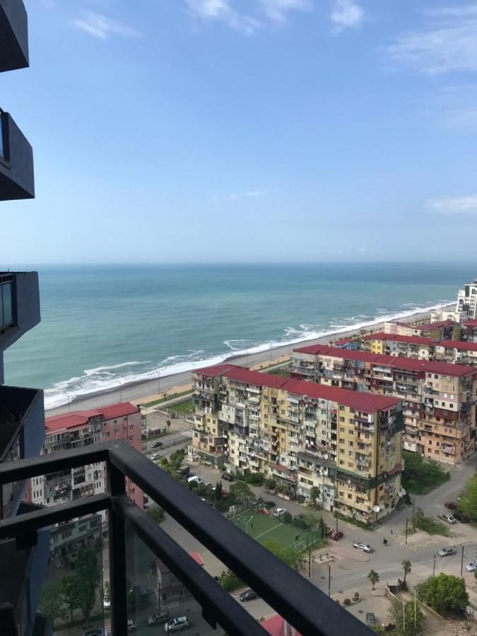 Nbg Towers 2 Appartaments Batumi Esterno foto