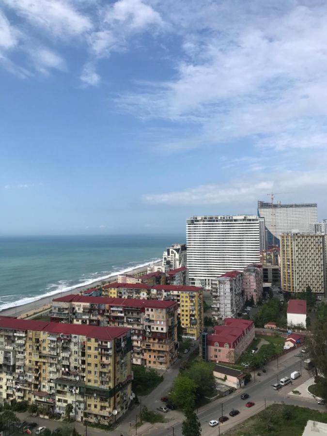 Nbg Towers 2 Appartaments Batumi Esterno foto