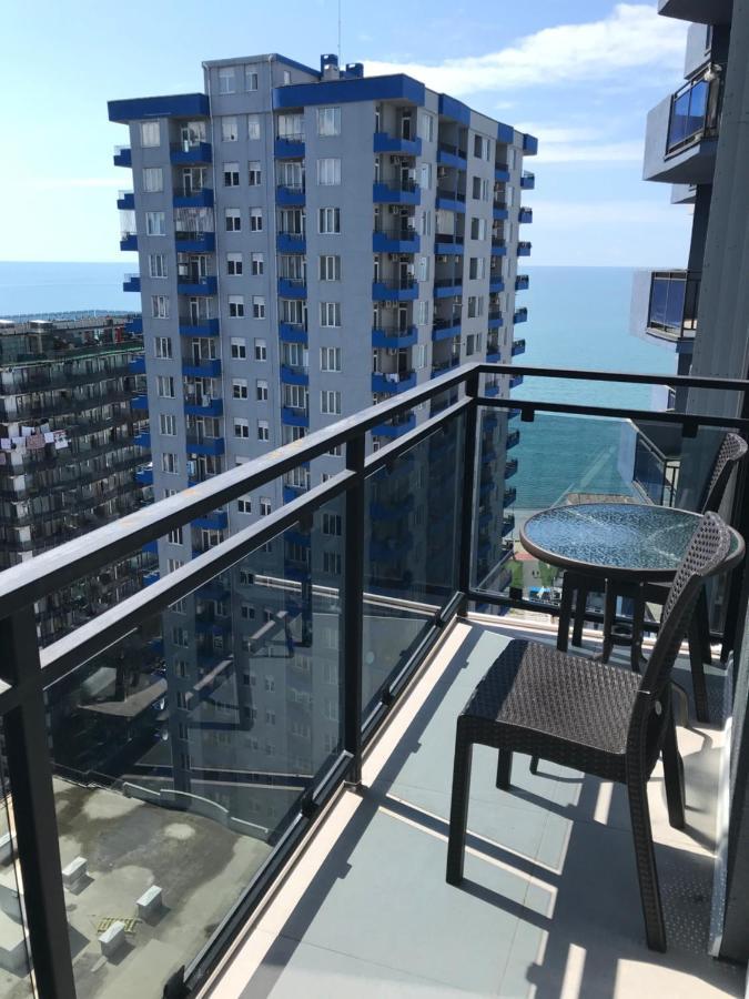Nbg Towers 2 Appartaments Batumi Esterno foto